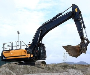 HX350L 35Ton Crawler Excavator for Farmland Reclamation and Water <b>Conservancy</b> - Product Image 2