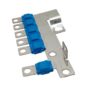 Boîte à fusibles de circuit de <span class=keywords><strong>batterie</strong></span> de haute qualité 6R0937623 compatible avec <span class=keywords><strong>Skoda</strong></span> Octavia Rapid <span class=keywords><strong>Fabia</strong></span> VW Bora - Product Image 6