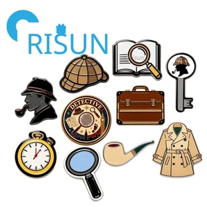 En gros, Pin's et broches en métal émaillé personnalisés sur le thème des détectives, des criminels, des espions, des agences de détection, des livres et des souvenirs <span class=keywords><strong>pour</strong></span> les amateurs de mystère - Product Image 1
