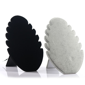 Estante Soporte de exhibición de joyería Gran forma de llama Colgante Cadena Terciopelo Pulsera Collar Soportes de exhibición - Product Image 4