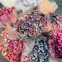 Boutique de fleurs d'hortensias artificielles séchées et préservées en couches, pour la décoration de mariages et d'événements
