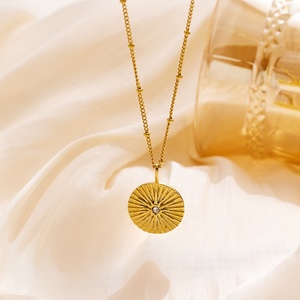 Gioielli di moda personalizzati all'ingrosso collana in acciaio inossidabile placcato oro 18K <span class=keywords><strong>ottetto</strong></span> stella zircone cerchio collana pendente donna - Product Image 2