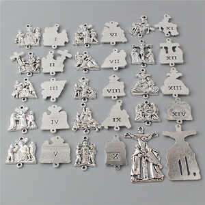 Set di Medaglie Incise in Metallo Stile Cattolico Religioso Argento Anticato, 15 Stazioni della Croce, per la Realizzazione di Rosari - Product Image 2