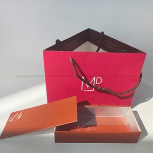 Estructura de forma Pirámide Diseño en ángulo de 3 lados Triángulo modular Triángulo escalonado Caja de forma de prisma para cumpleaños para eventos especiales - Product Image 3