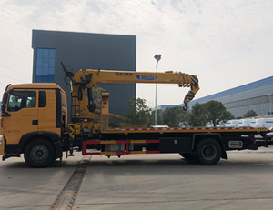 Nuovo Camion Diesel SINOTRUK per Lavori Pesanti 4x2, Carro Attrezzi per Rimozione Barriere Stradali, Sollevamento Merci, Trasporto a Breve Distanza - Product Image 4