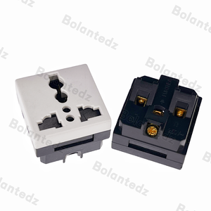 Prise de courant universelle multifonction UK EU US AU Entrée d'alimentation 13A Embedded Wall Ourtlet Euro England Type-G Tablet Socket - Product Image 1