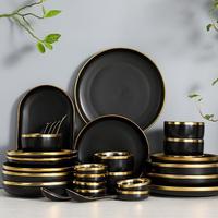Vaisselle en porcelaine plaquée de luxe, assiette noire et dorée, ensemble de vaisselle en céramique à bord doré