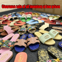 Sandales plates populaires pour femmes, tongs tendance en solde, pantoufles de marche décontractées, styles variés expédiés aléatoirement