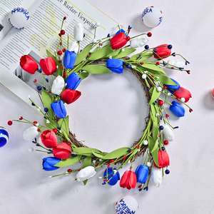 Guirlande florale patriotique rouge, blanc et bleu pour la 4ème de juillet, décoration de porte d'entrée, tulipes artificielles, décoration murale pour le Memorial Day - Product Image 1