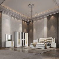 Ensemble de chambre moderne entièrement personnalisé avec lit de rangement, 2 tables de nuit et armoire pour villa, hôtel, hôpital - Design miroir pour la maison
