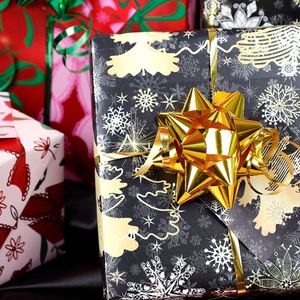 Rollo de papel de regalo de Navidad metálico 80gsm al por mayor 43*300cm embalaje de regalo de lujo - Product Image 3