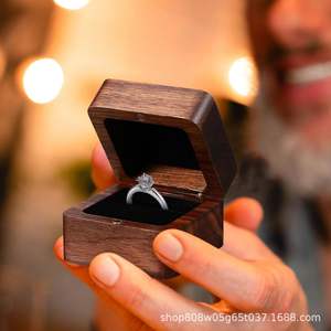 Caja de Joyería de Madera de Nogal Negro, Caja Cuadrada con Tapa Abatible para Anillos, Estuche de Regalo para Propuesta de Matrimonio, Diseño Retro de Color Sólido - Product Image 3