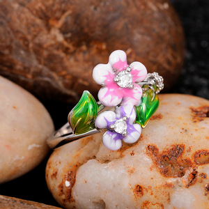 Anello in smalto floreale dolce per donna, regalo romantico di San Valentino, gioiello da dito - Product Image 3