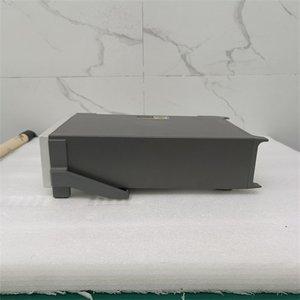 Instrument de mesure de puissance Keithley 2420, haute tension, pour usage en laboratoire - Product Image 3