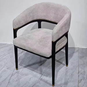 Juego de Mesa y Sillas de Comedor de Lujo Italiano, Diseño Moderno para Casa o Villa de Alta Gama, Tela de Lino con Reposabrazos para Uso en Hoteles, Material de Madera - Product Image 5