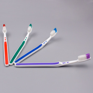 Cepillo de dientes minimalista personalizado para adultos, con cerdas suaves de alta densidad, manual, para el cuidado bucal diario. - Product Image 1