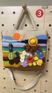 Sac à bandoulière en crochet fait main, motif floral, sac fourre-tout tricoté pour cadeau et occasions spéciales - Product Image 3