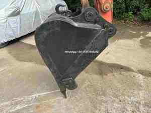 Mini-excavatrice hydraulique sur chenilles d'occasion Kx183-3/ 8,3 tonnes, de marque japonaise de premier plan, en excellent état de fonctionnement, en vente à Shanghai. - Product Image 3