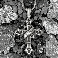Collier Gaovo Hip Hop Croix Celtique Religieuse Émaillée Étanche en Acier Inoxydable 304 avec Chaîne ROLO, Pendentif Unisexe, Bijou Tendance