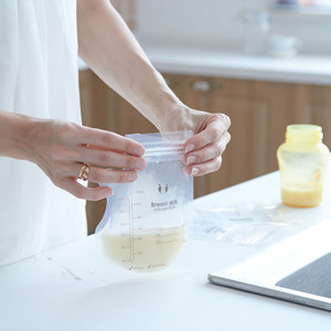 Self Standing Double Zipper Seal Leak Proof Milk Storage Bag 7OZ/200ML Capacity Bpa Free Freezing Breastmilk Pouch Storage