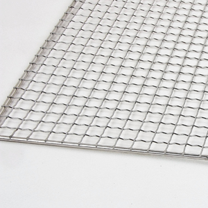 Yuking Factory Wholesales Square Hole Plain Weave 304 Stainless Steel <b>Wire</b> <b>Mesh</b> BBQ Screen Welded Heat Resistant 0.8-1.2mm - Product Image 2