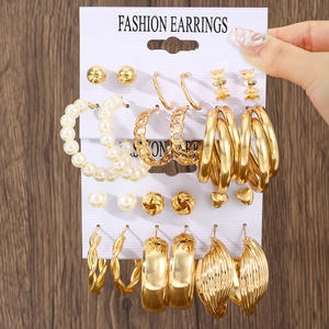 Conjunto de Aretes de Moda, Chapados en Oro, Aleación con Imitación de Perla, Estilo Vintage para Mujer, Joyería para Fiesta - Product Image 1