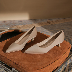 Chaussures à talons hauts pour femmes, taille petite, <span class=keywords><strong>bout</strong></span> <span class=keywords><strong>pointu</strong></span>, <span class=keywords><strong>talon</strong></span> moyen, escarpins sexy, faux escarpins de soirée de mariage - Product Image 6