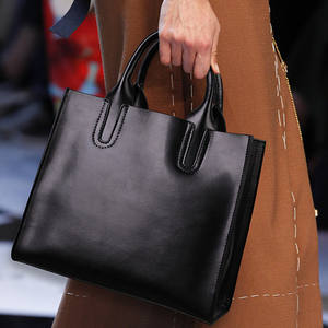 Sac en cuir de vachette souple avec bandoulière, sac rétro et simple à grande capacité pour femme - Product Image 3