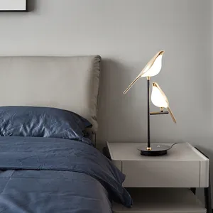 Einfache moderne Kreativität Studie Schreibtisch Lesen LED-Lampe Touch Control Buchung Lese lampe Home Decor Schlafzimmer Nachttisch lampe