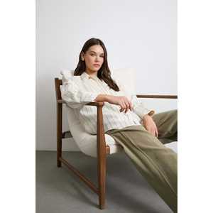 เสื้อเชิ้ตผ้าโมดอลลายทางตัดกัน เสื้อเชิ้ตผู้หญิงติดกระดุม ผ้าป๊อปลินลำลองสำหรับทุกวัน สีกากี - Product Image 2