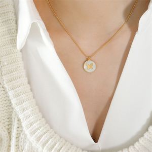 Collar Personalizado con Colgante Redondo de Concha con Patrón de Joyería Personalizada - Product Image 5