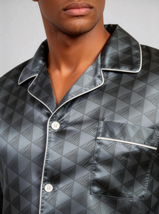 Pyjamas en soie pour hommes, ensemble de vêtements de maison de luxe personnalisés pour hommes, vêtements de détente doux et rafraîchissants, vêtements de nuit pour hommes, production en gros en usine - Product Image 2