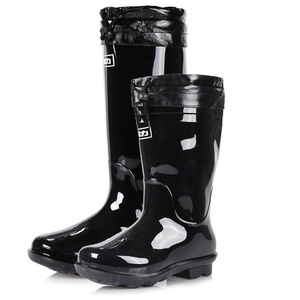 รองเท้าบูทกันฝนทรงสูงสำหรับผู้ชาย รุ่นแท้จากเซี่ยงไฮ้ วอร์ริเออร์ 838 สีดำ กันลื่น เหมาะสำหรับงานก่อสร้าง - Product Image 4