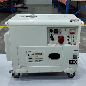 Générateur diesel silencieux 5,5 kW monophasé/triphasé pour usage commercial et environnements nécessitant une faible sonorité - Product Image 5