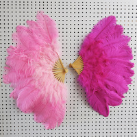 Vente en gros d'éventails en plumes d'autruche éventails de danse pliants et moelleux blanchis styles variés pour accessoires de fête scène