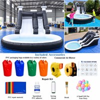 Toboggan aquatique commercial Black Castle avec piscine, toboggan double piste en PVC de 24 pieds pour entreprise de location