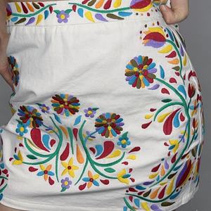 Nouvel ensemble deux pièces décontracté Bohème : Gilet brodé et mini-jupe, haut smocké sexy - Product Image 4