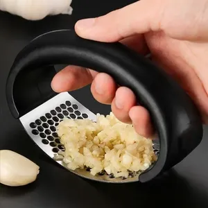 <span class=keywords><strong>Presse</strong></span> à ail multifonctionnelle professionnelle en acier inoxydable opération manuelle rapide et facile outils de cuisine pour broyeur de gingembre et de <span class=keywords><strong>purée</strong></span> - Product Image 2