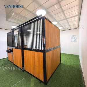 高级定制滑动门马档稳定前面板，带v形轭，适用于豪华预制马术谷仓 - Product Image 4