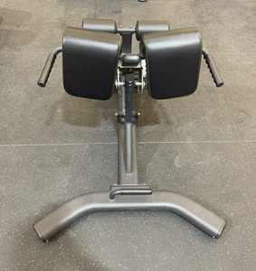 Équipement <span class=keywords><strong>de</strong></span> fitness multifonctionnel en métal <span class=keywords><strong>Chaise</strong></span> <span class=keywords><strong>romaine</strong></span> <span class=keywords><strong>de</strong></span> <span class=keywords><strong>musculation</strong></span> commerciale réglable avec des caractéristiques sûres et durables - Product Image 5