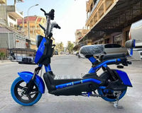 Scooter électrique tendance avec panier avant, deux sièges, 3 vitesses, cadre en acier à haute teneur en carbone, moteur à moyeu arrière