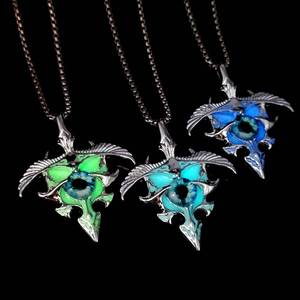 Collier pendentif œil mystique gothique hypoallergénique avec pointe <span class=keywords><strong>de</strong></span> flèche ailée bleue et chaîne en argent massif - Product Image 2