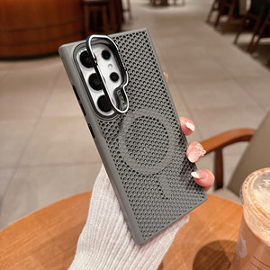 Funda Magnética para <span class=keywords><strong>Samsung</strong></span> S26 Ultra con Soporte para Lente, Disipación de Calor en Forma de Panal, Tacto Suave y Antideslizante - Product Image 4