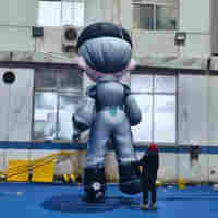 Robot Garçon Futuriste Gonflable, Publicité Gonflable Promotionnelle pour Événements Technologiques et Carnavals en Centre Commercial