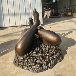 Escultura de Bronce Moderna a Tamaño Real, Personalizada y con Descuento, Estatua de Mujer Gorda <span class=keywords><strong>en</strong></span> <span class=keywords><strong>la</strong></span> Playa, Adorno para Exteriores - Product Image 1