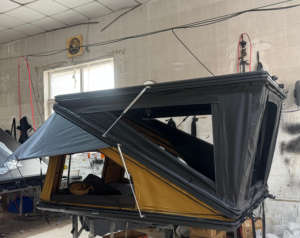 2025 nouveau EM léger Camping côté ouvert Z forme toit tente bas prix aluminium Triangle toit tente - Product Image 6