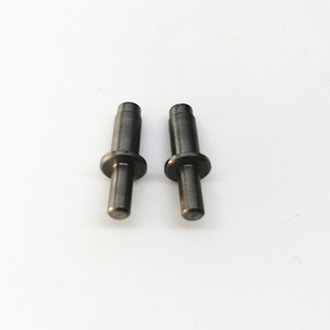 Fixation automobile personnalisée, norme DIN, pièces formées à froid traitées thermiquement, certifiées IAFT16949, boulon d'axe en acier inoxydable - Product Image 2