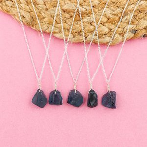 YASHEE สร้อยคอจี้โทปาซธรรมชาติ คริสตัลบำบัดพลังงานจากอัญมณีดิบ สำหรับทุกเพศ ใส่ได้ทุกวัน - Product Image 3