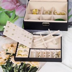 Caja de Joyería Grande de 2 Niveles con Cerradura para Guardar Collares, Pulseras, Anillos y Pendientes - Product Image 4