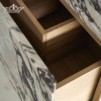 Meubles de salle de bain haut de gamme sur mesure en marbre Calacatta Viola avec vasque intégrée pour une conception intérieure de luxe